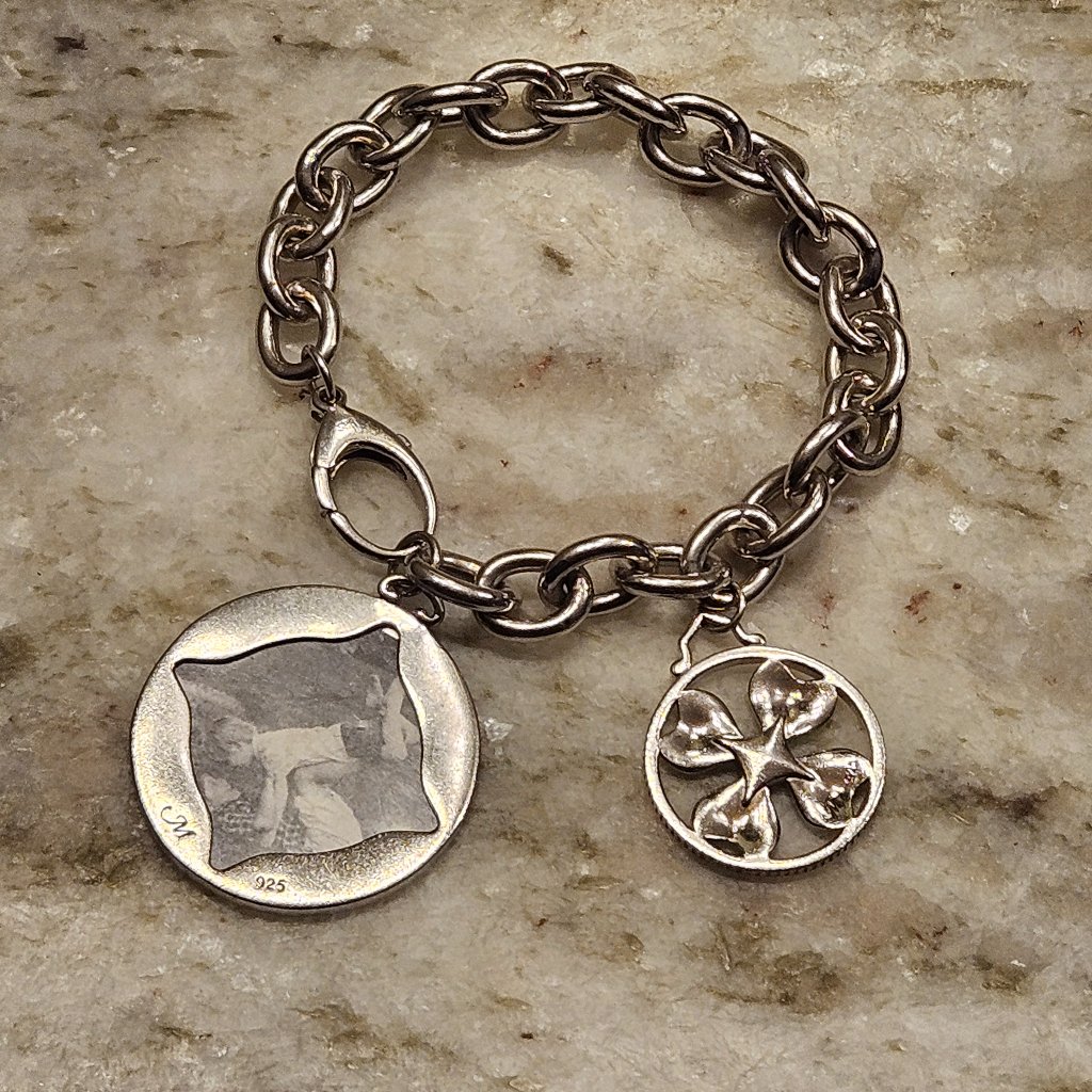 Rare Monica Rich Kosann 925 Silver Luck Charm Bracelet Engraved Vine Locket — image 8 of 8